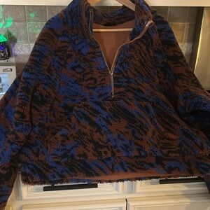 Lululemon scuba half zip hoodie. Size XL/XXL brown, blueand blacklimited pattern